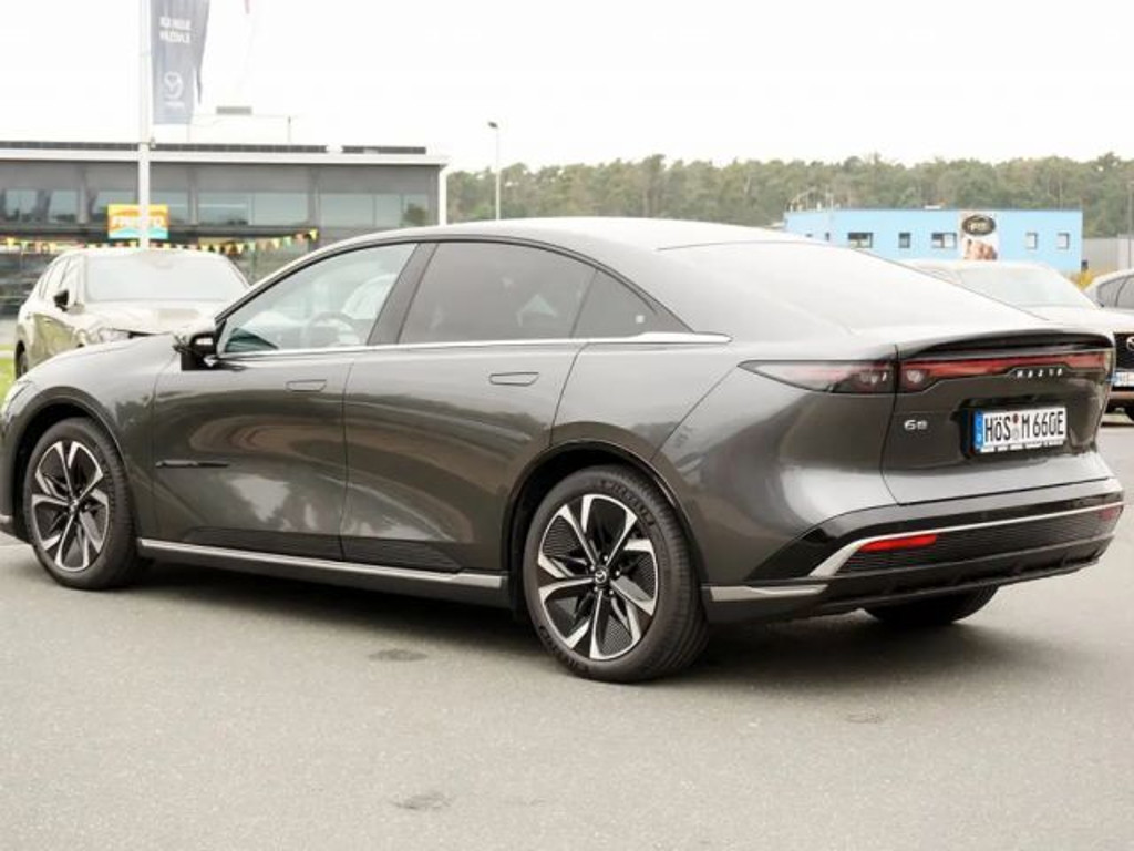 Mazda 6e