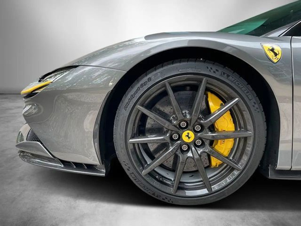Ferrari SF90