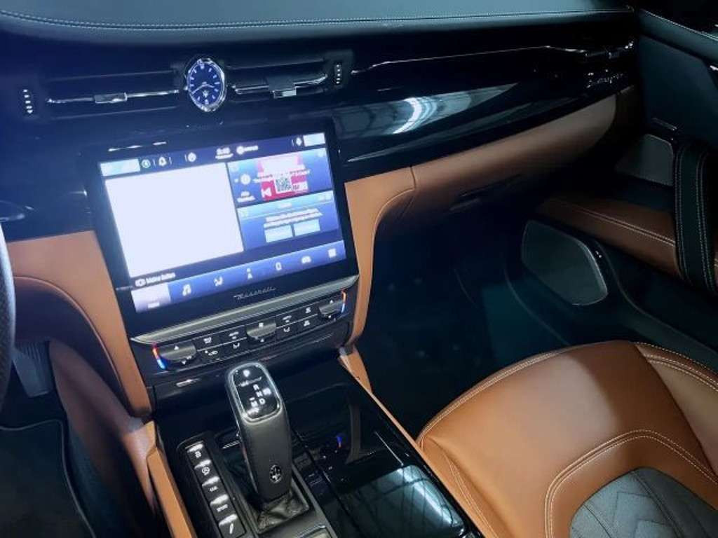 Maserati Quattroporte