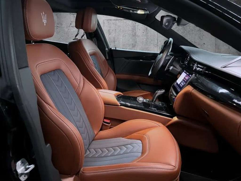 Maserati Quattroporte