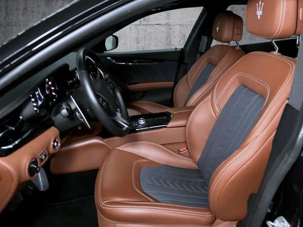 Maserati Quattroporte