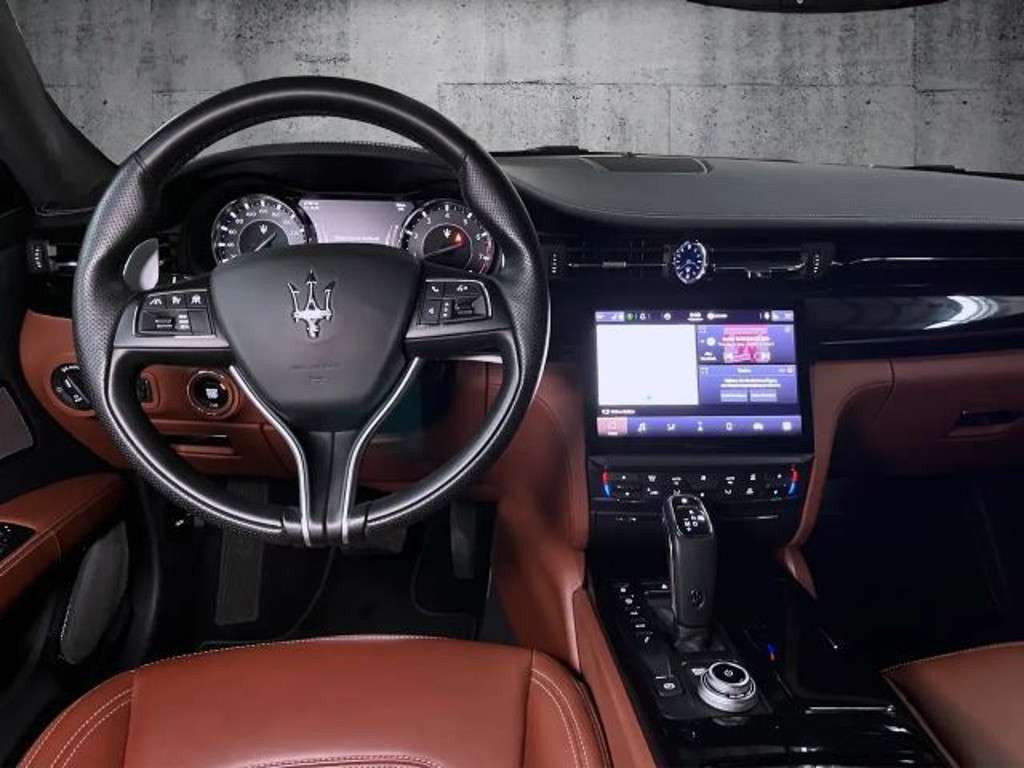 Maserati Quattroporte
