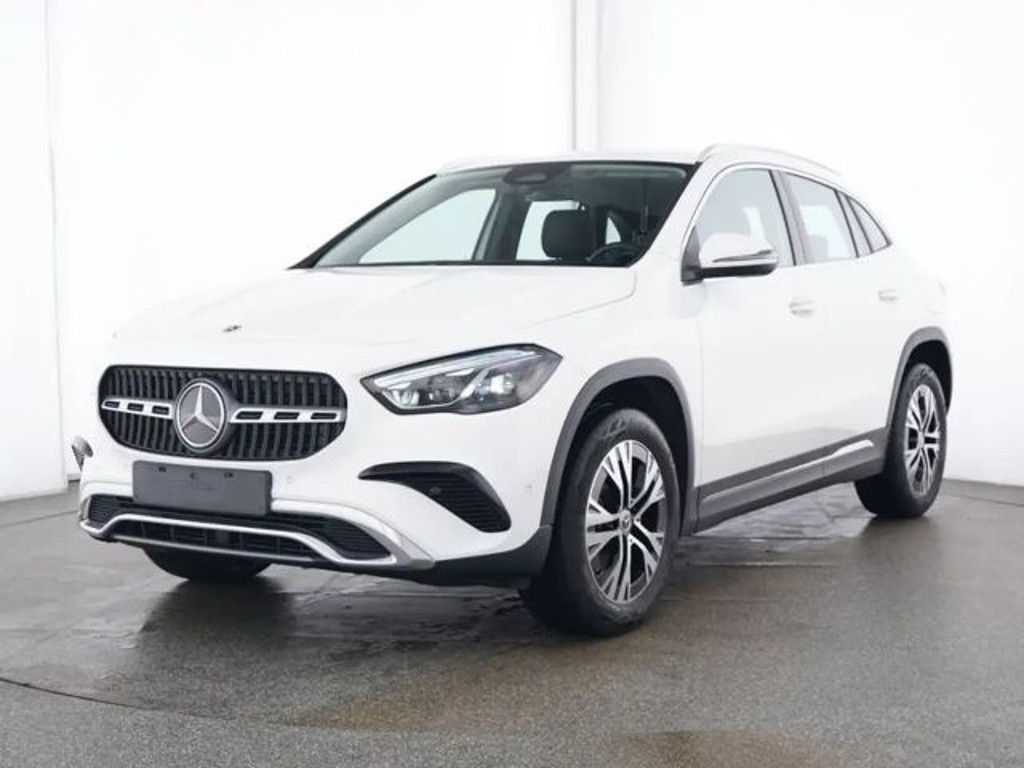 Mercedes-Benz GLA-Klasse 2024 Benzine