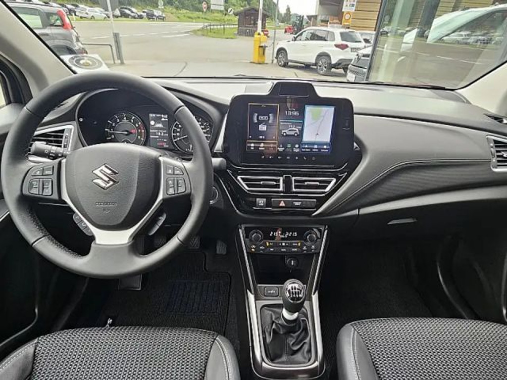 Suzuki S-Cross