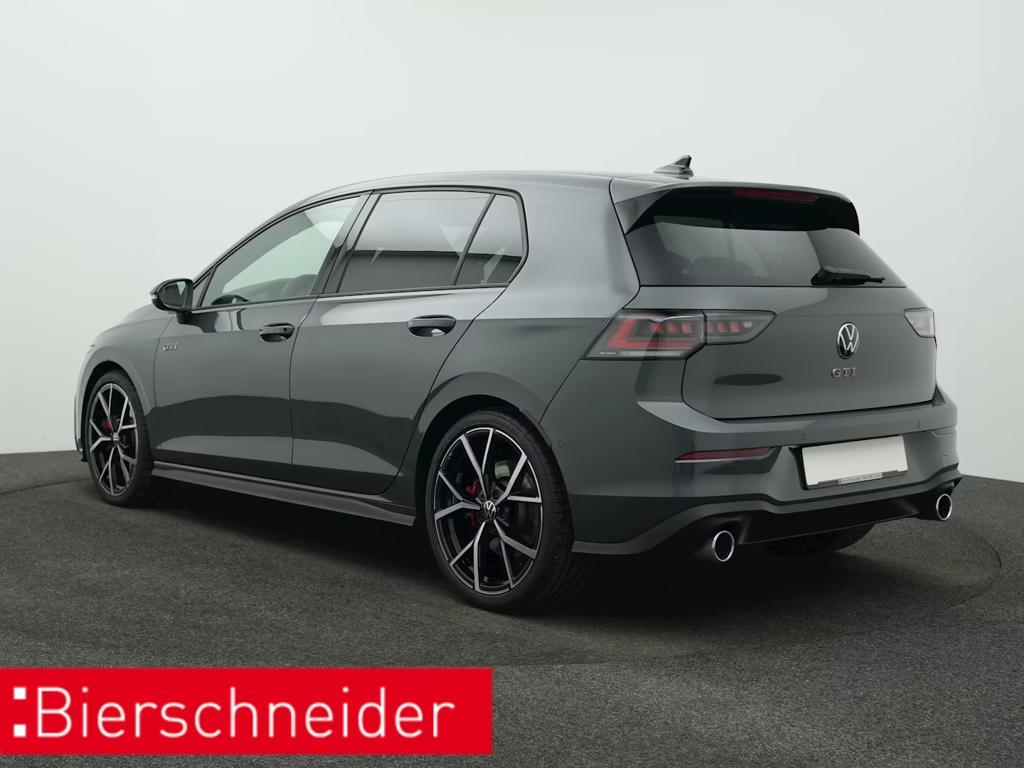 Volkswagen Golf 2024 Benzine