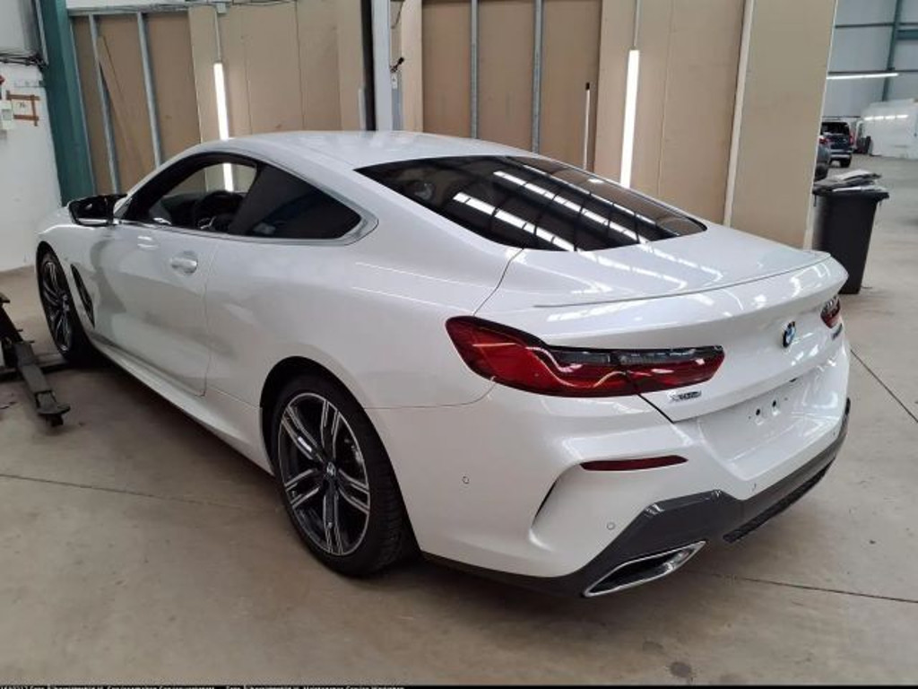 BMW M850