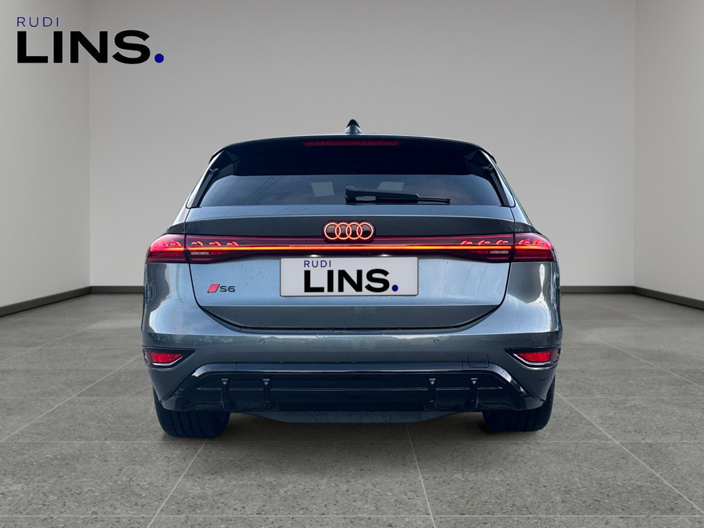 Audi S6 e-tron