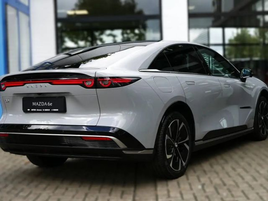 Mazda 6e