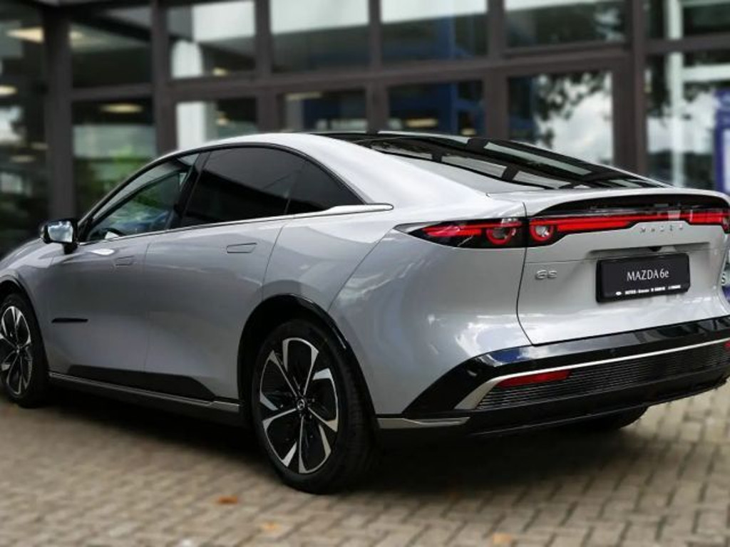 Mazda 6e