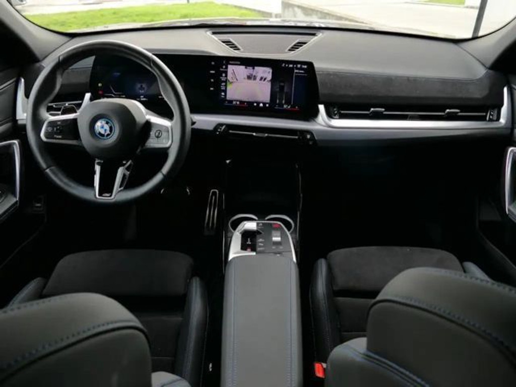 BMW iX2