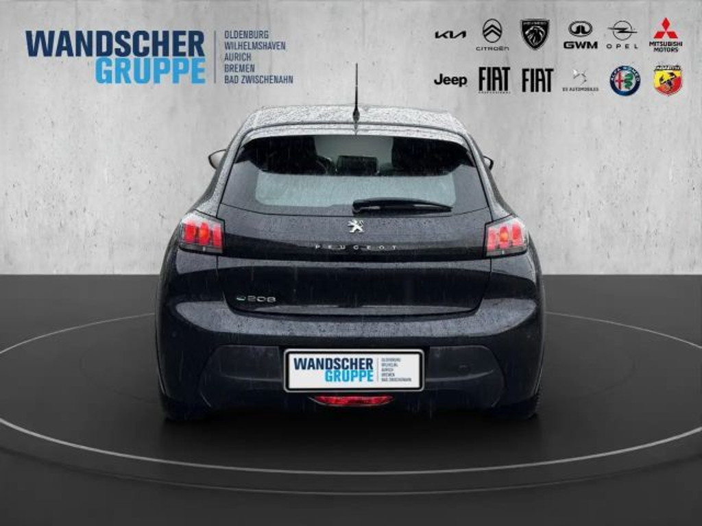 Peugeot e-208