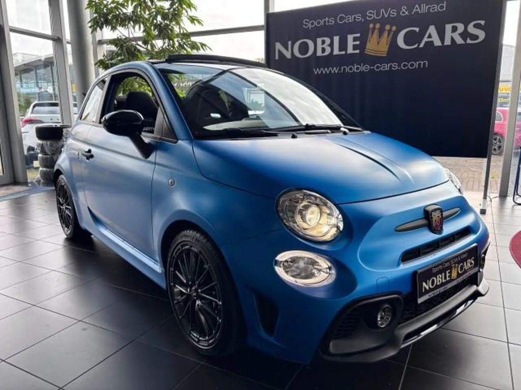 Abarth 695 2023 Benzine