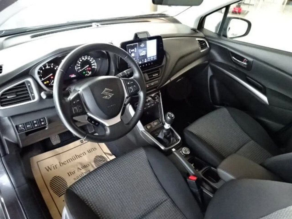 Suzuki S-Cross