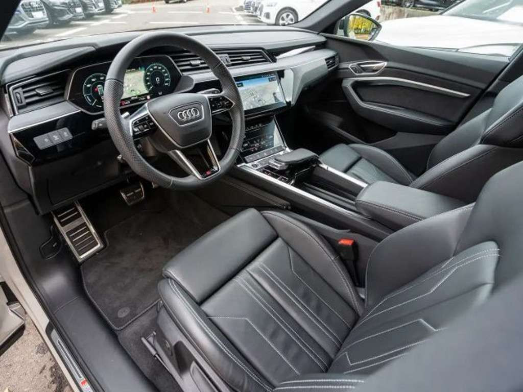 Audi Q8 e-tron
