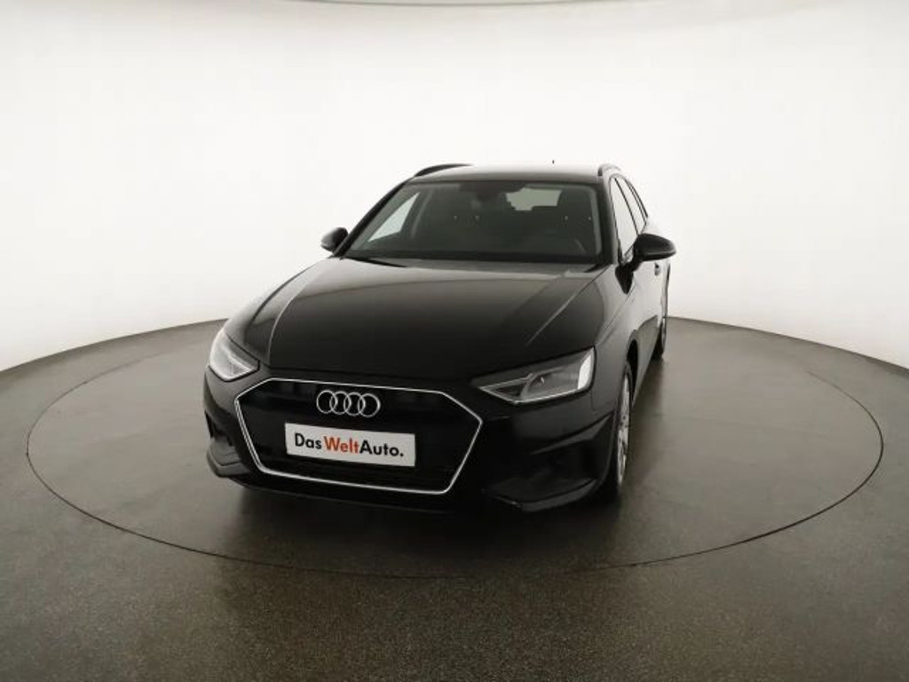Audi A4 2023 Benzine