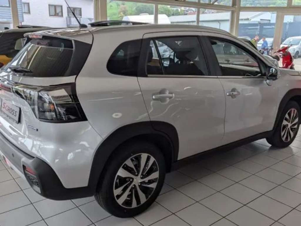 Suzuki S-Cross
