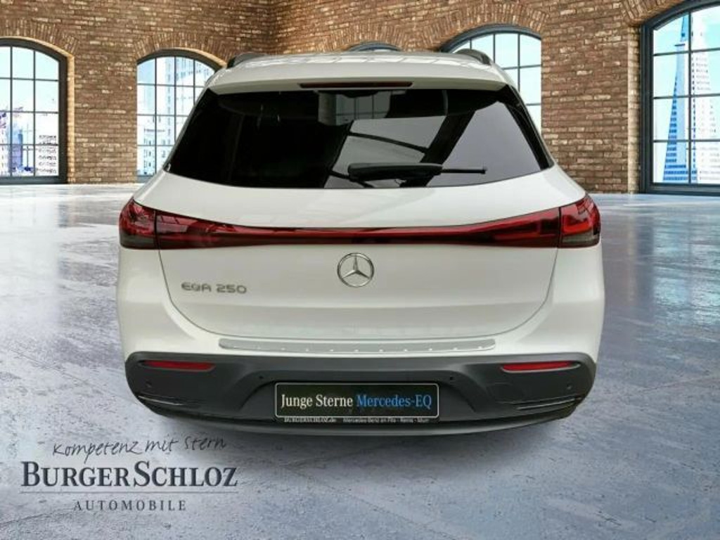 Mercedes-Benz EQA