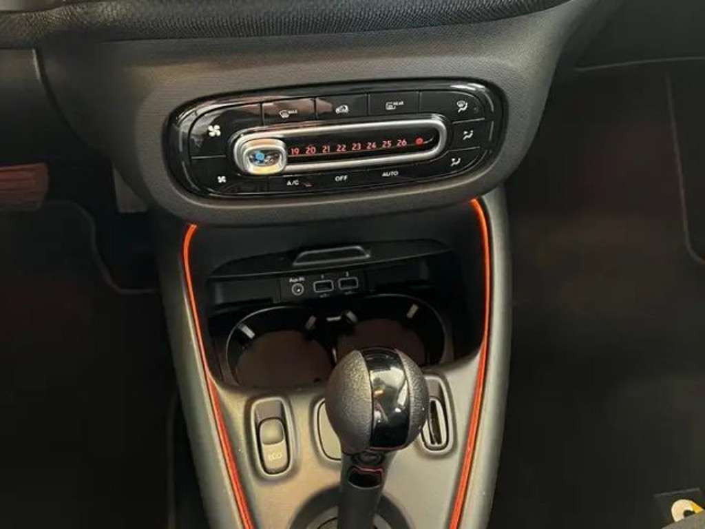 Smart EQ forfour