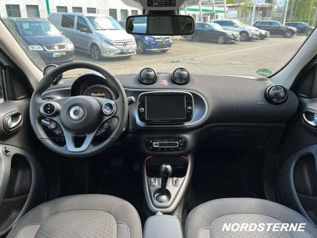 Smart EQ forfour