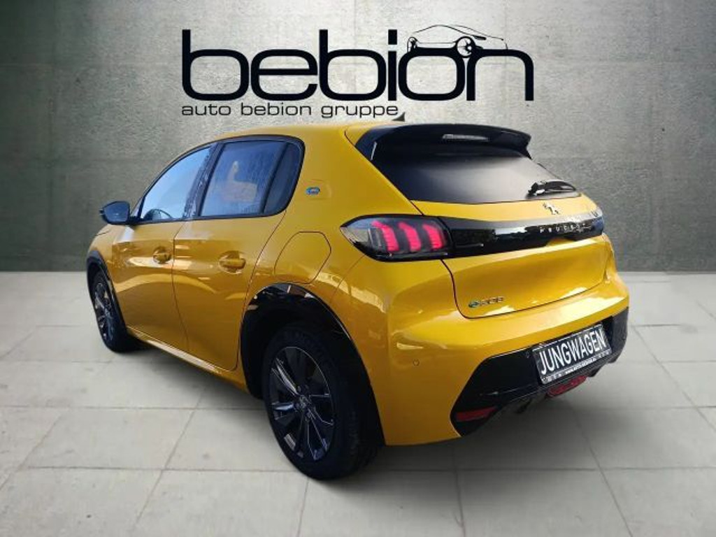 Peugeot e-208