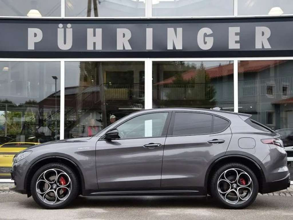 Alfa Romeo Stelvio 2023 Benzine
