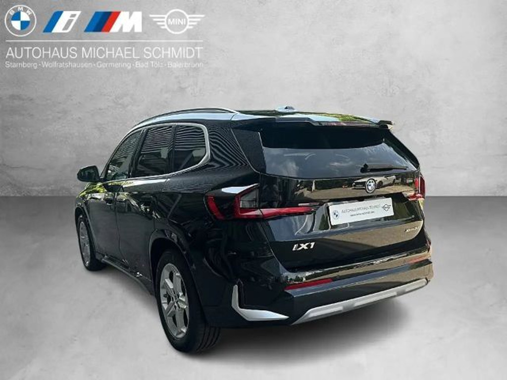 BMW iX1