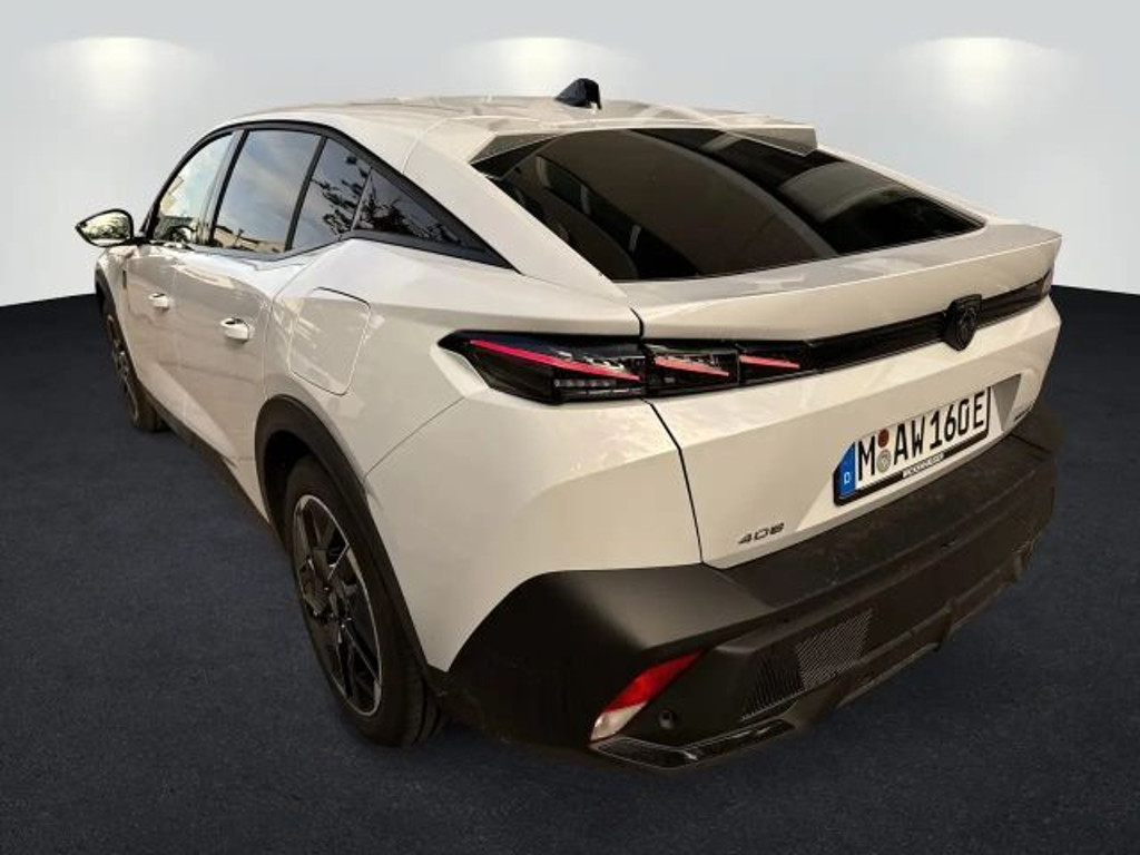 Peugeot 408