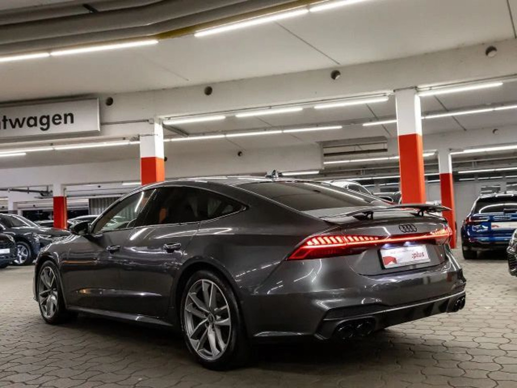 Audi S7