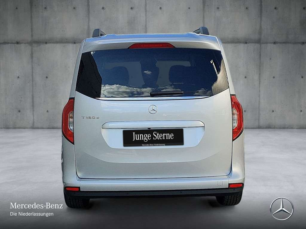 Mercedes-Benz T 180