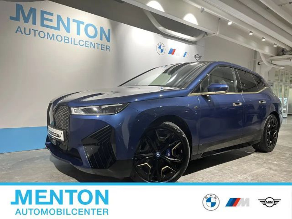 BMW iX