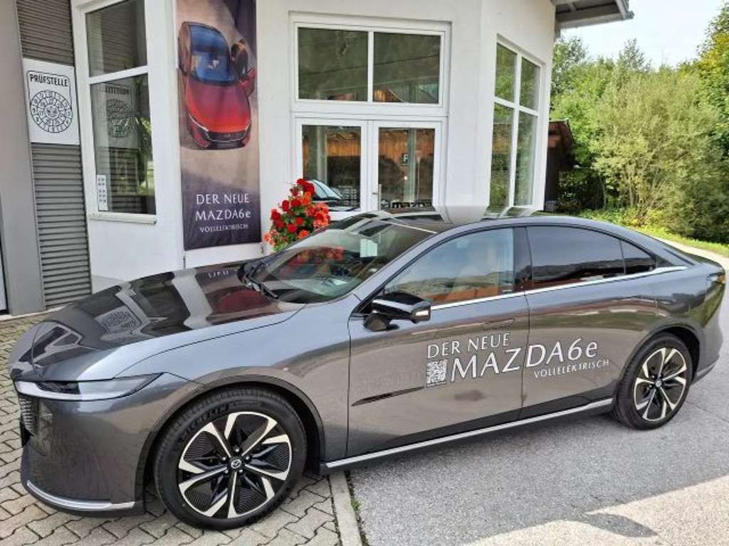 Mazda 6e