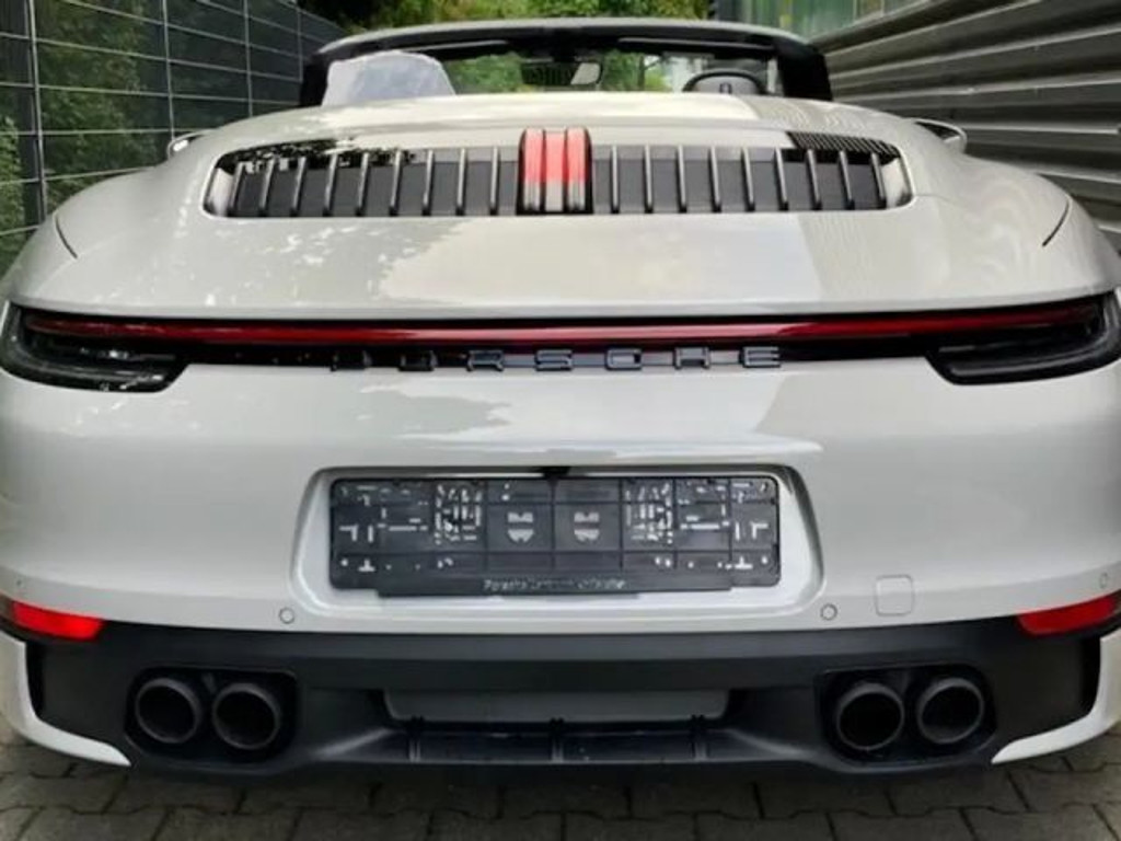 Porsche 992