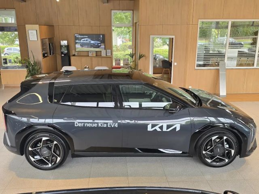 Kia EV4