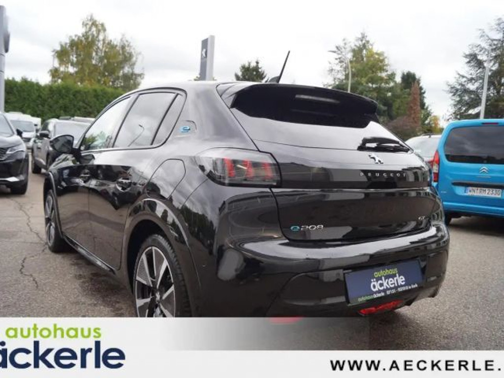 Peugeot e-208