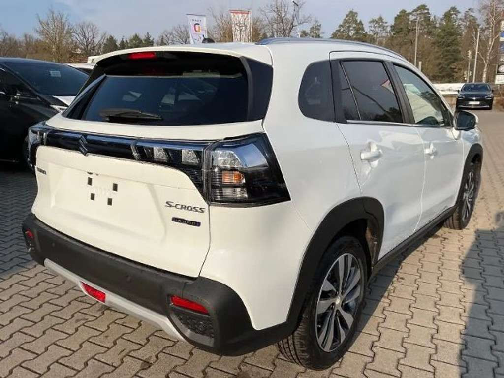 Suzuki S-Cross