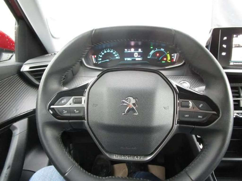 Peugeot e-2008