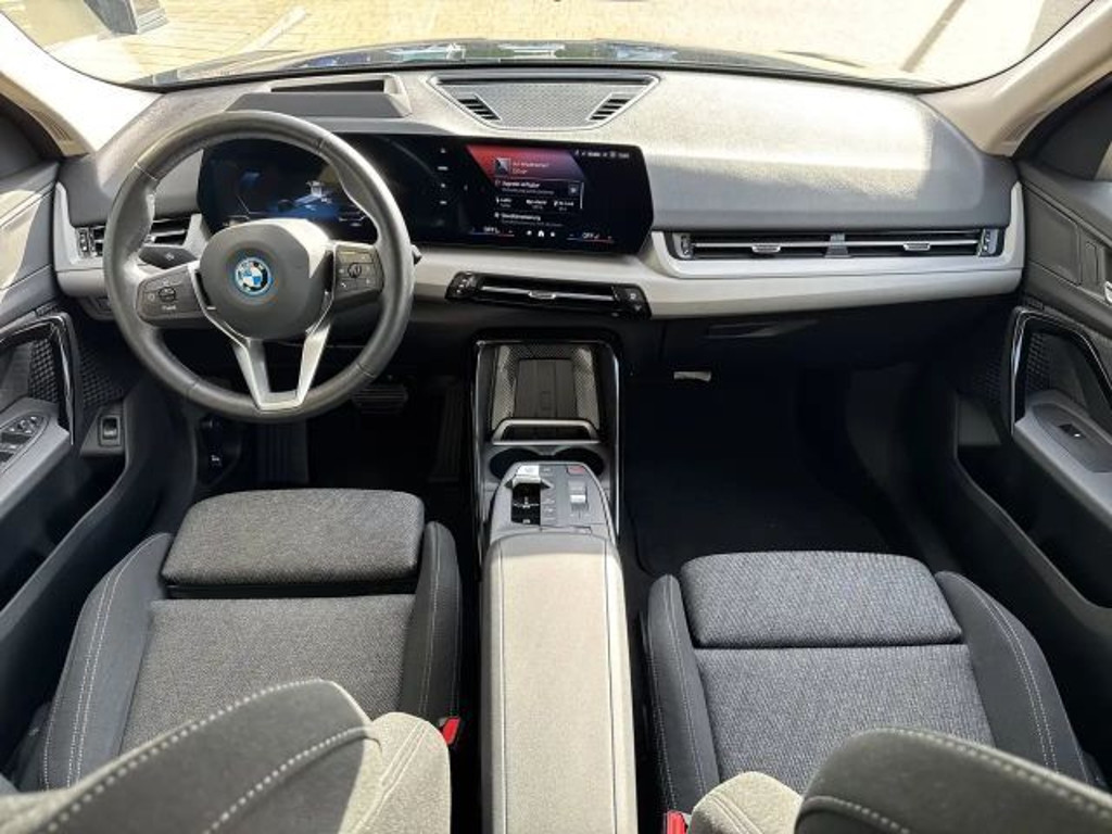 BMW iX2