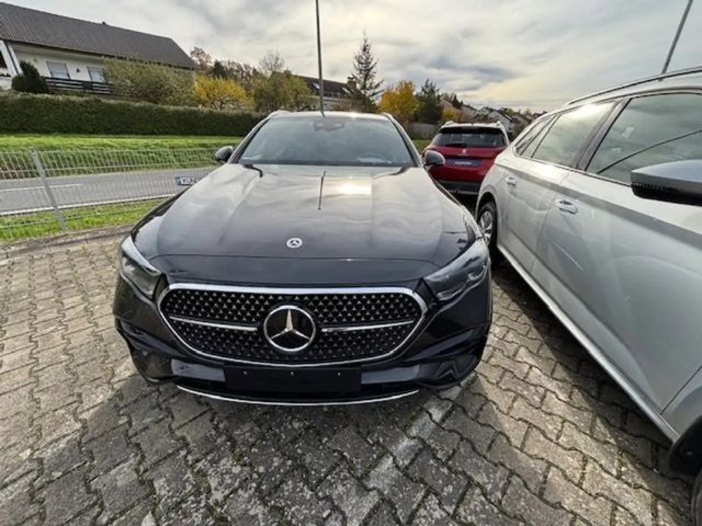 Mercedes-Benz E-Klasse 2024 Hybride Diesel