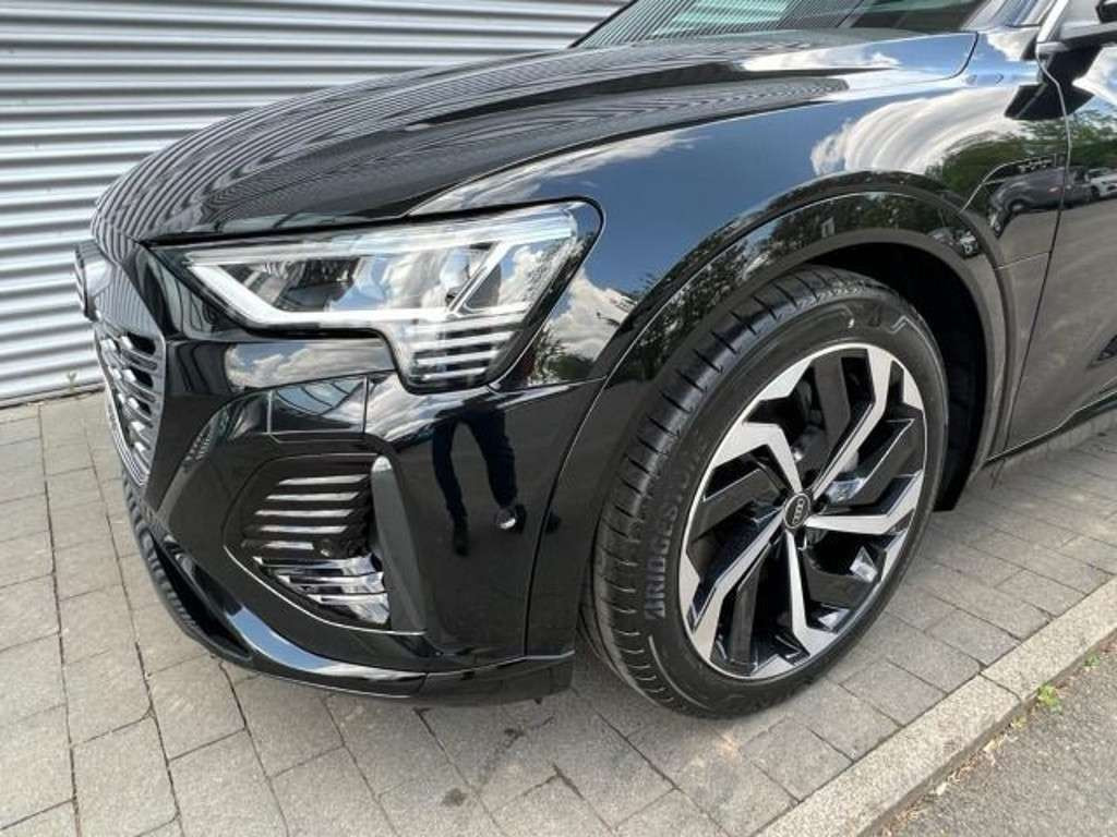 Audi Q8 e-tron