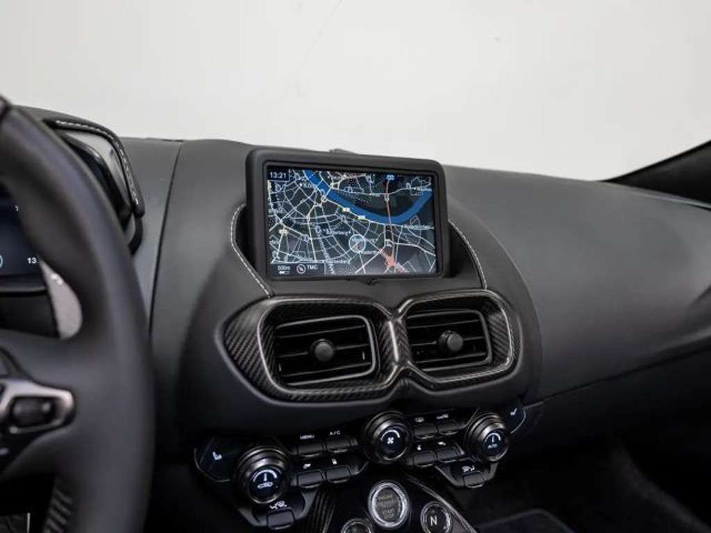 Aston Martin Vantage