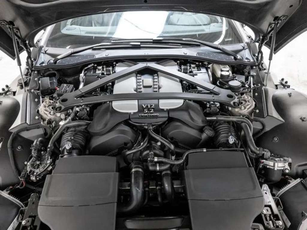 Aston Martin Vantage