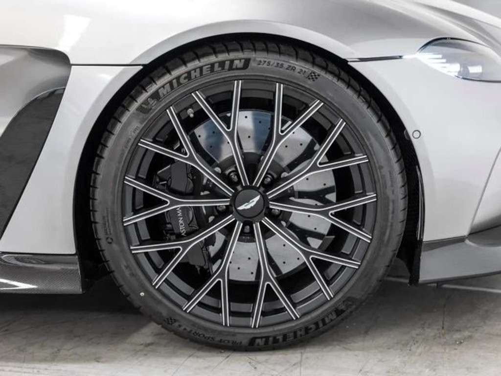 Aston Martin Vantage