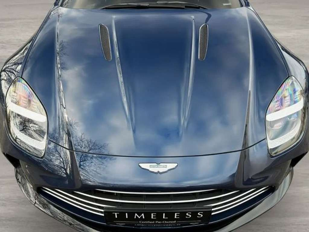 Aston Martin Vantage