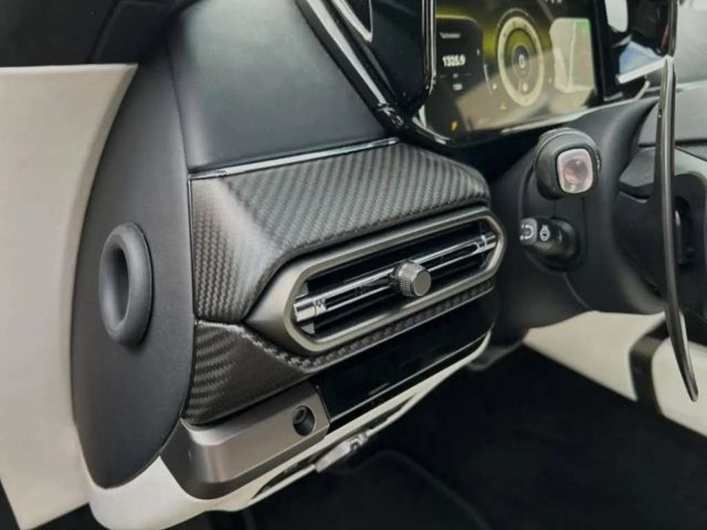 Aston Martin Vantage