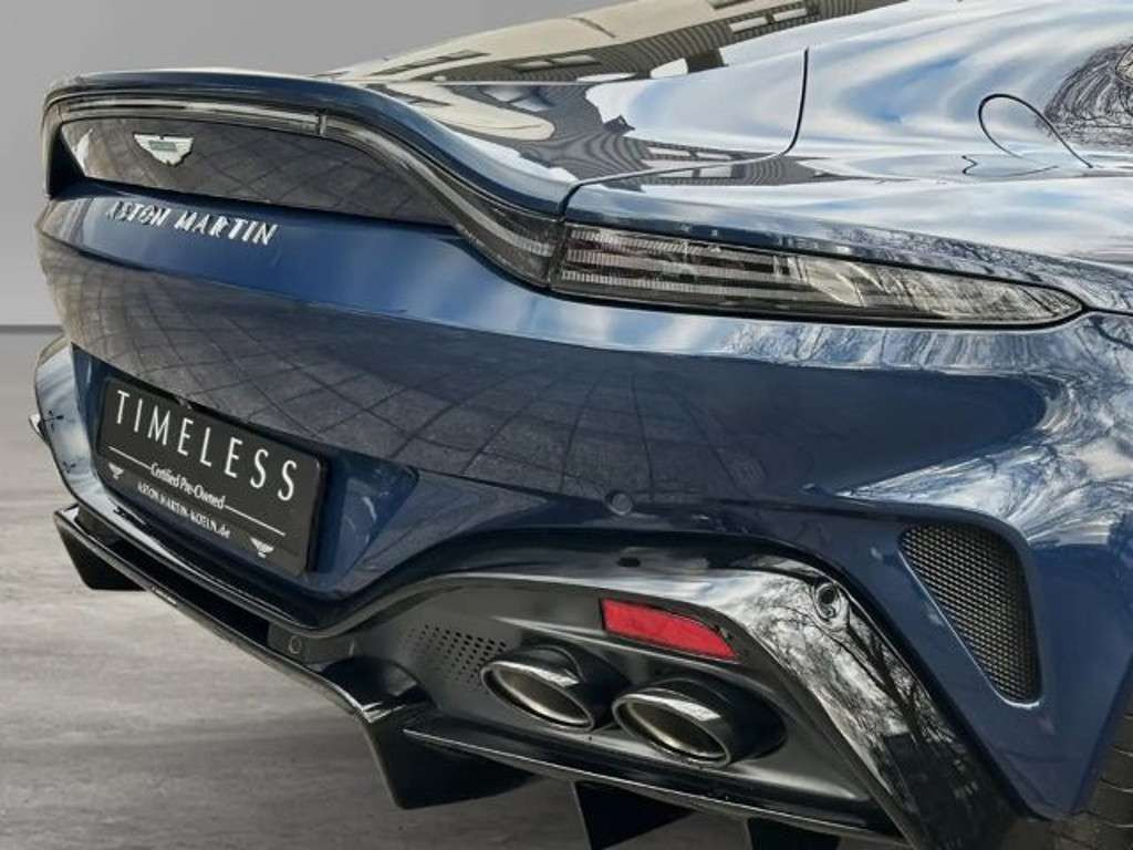 Aston Martin Vantage