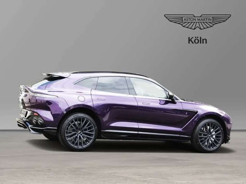 Aston Martin DBX