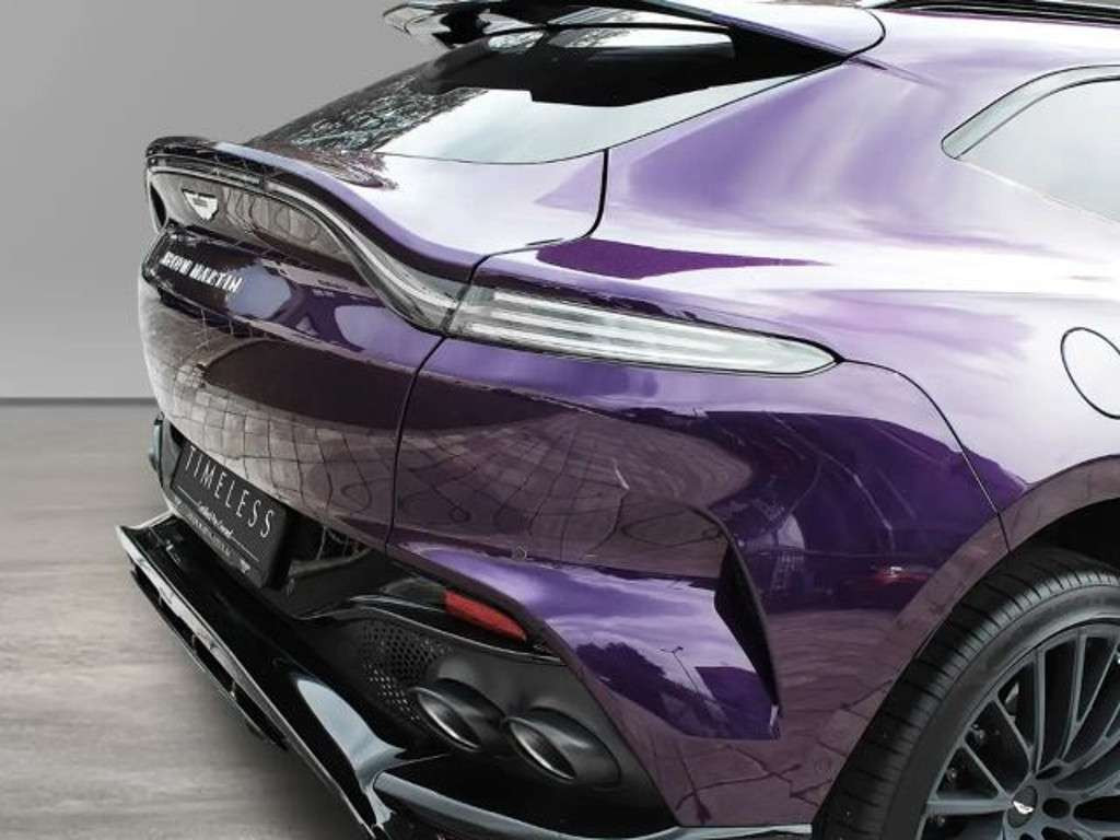 Aston Martin DBX