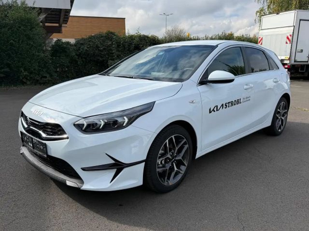 Kia Ceed 2025 Benzine