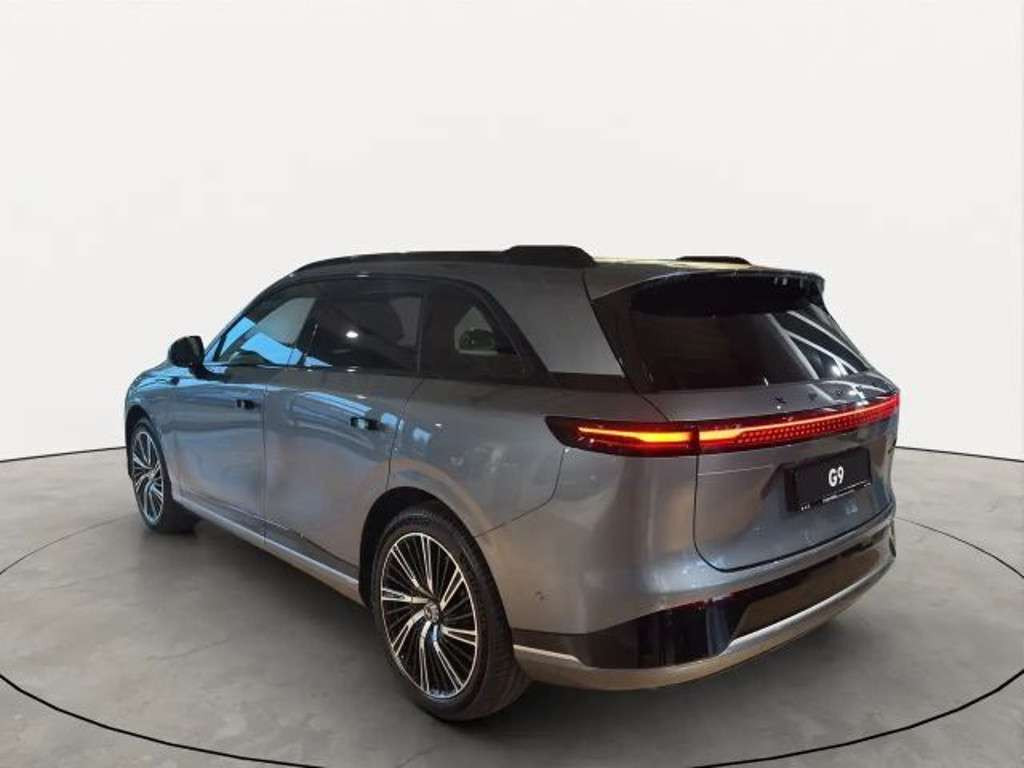 Xpeng G9