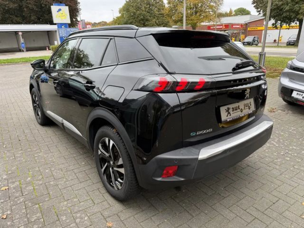 Peugeot e-2008